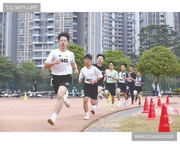 青春逐梦奋勇拼搏展风采凝聚力量共创辉煌新时代体育精神