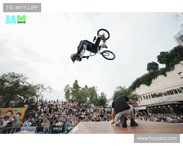 南京滑板队在极限运动联赛中的精彩表现与状态分析