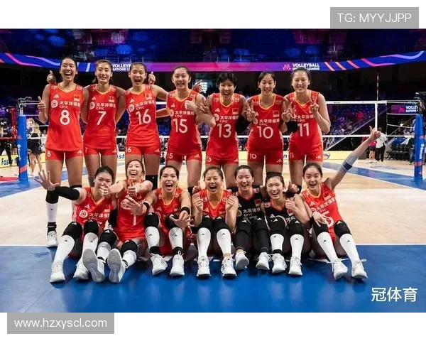 中国女排半决赛对决荷兰队全力以赴争夺决赛资格精彩瞬间回顾