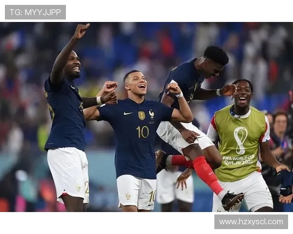 克罗斯:从足球天才到战术大师的成长之路与影响力解析 克罗斯:从足球天才到战术大师的成长之路与影响力解析