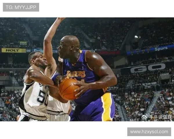 奥拉朱旺与奥尼尔对决数据分析揭示两位巨星的篮球传奇之路 奥拉朱旺与奥尼尔对决数据分析揭示两位巨星的篮球传奇之路